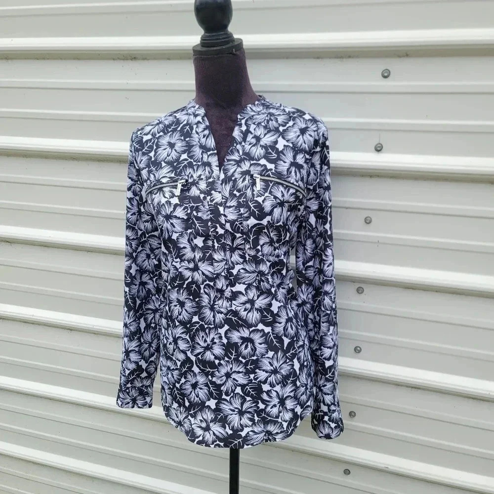 MICHAEL KORS Roll-tab Sleeve Floral Tunic Top Gold Zip Blouse Black White Sz M